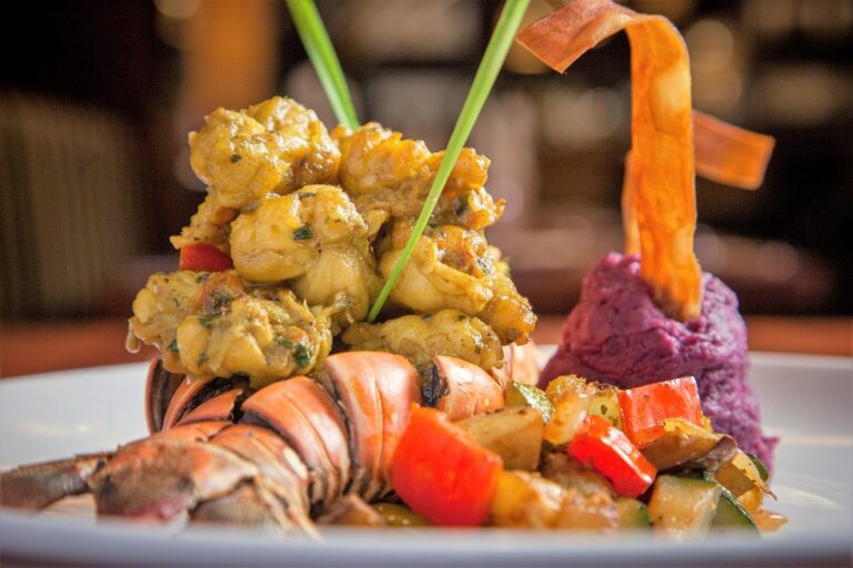 Curry Lobster and Coco Mash Potatoes(Seasonal)